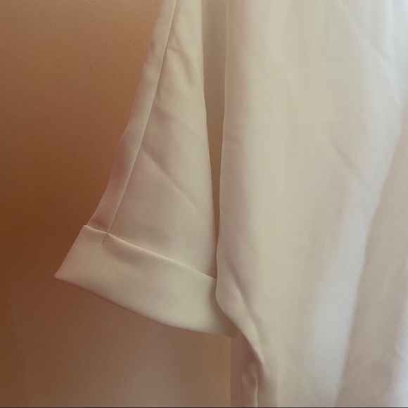 Uniqlo Drape Mock Neck half Sleeve White Blouse - Picture 4 of 6